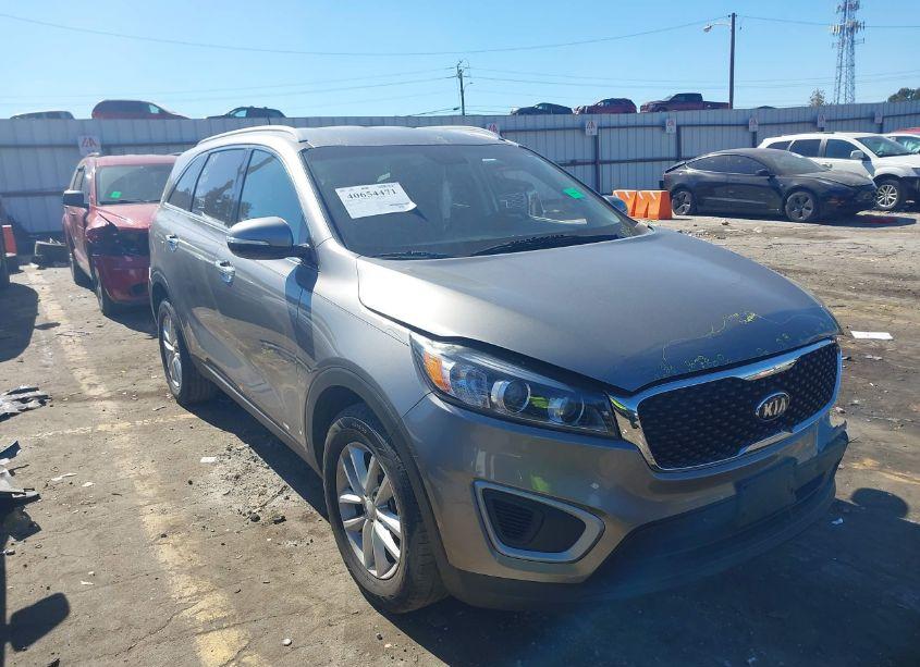 2017 Kia Sorento 2.4L LX (VIN 5XYPG4A36HG209713) main photo