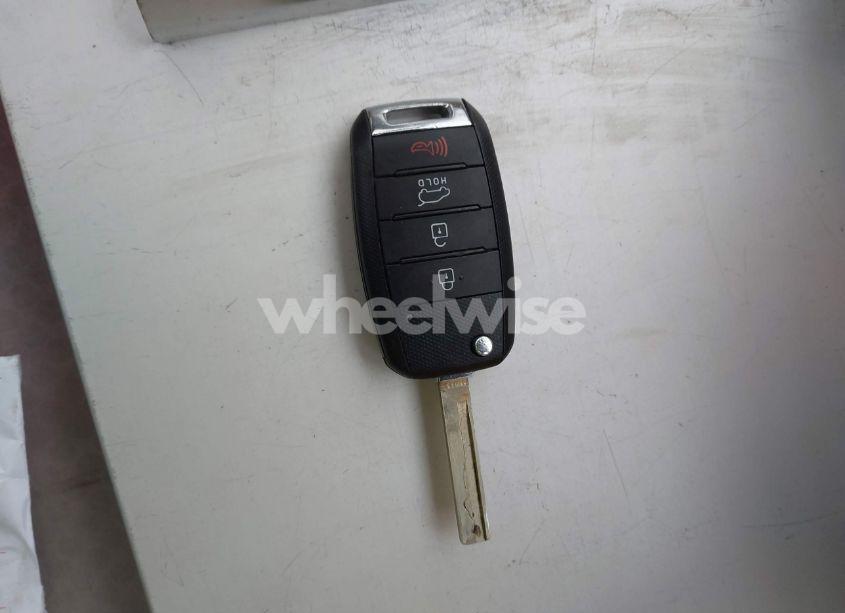 Photo 11 of 2017 Kia Sorento 2.4L LX (VIN 5XYPG4A36HG222199)