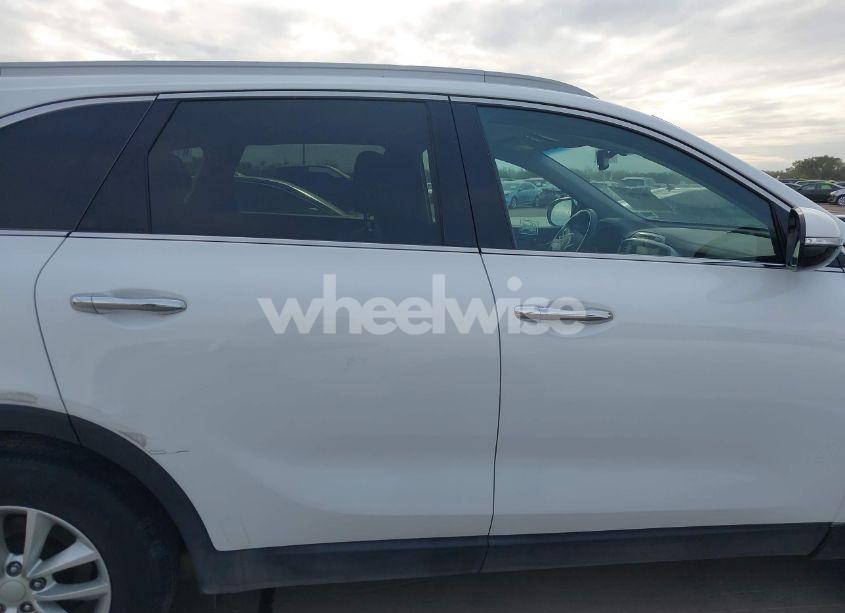 Photo 14 of 2017 Kia Sorento 2.4L LX (VIN 5XYPG4A36HG222199)