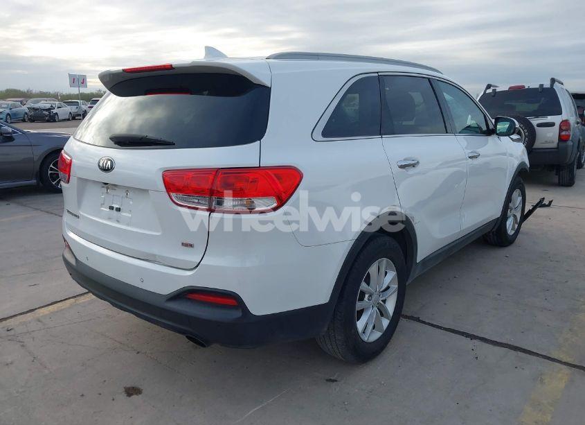 Photo 4 of 2017 Kia Sorento 2.4L LX (VIN 5XYPG4A36HG222199)