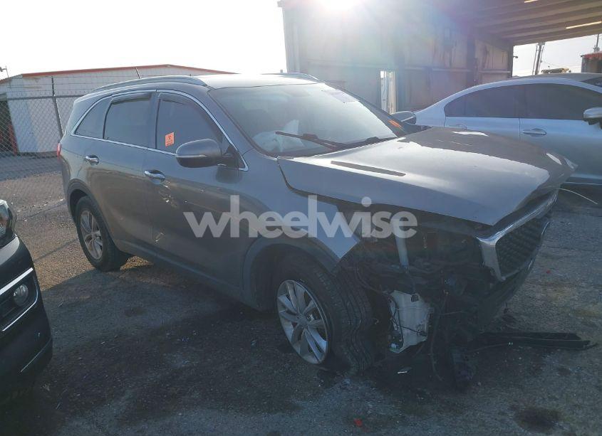 2017 Kia Sorento LX/L (VIN 5XYPG4A36HG245501) main photo