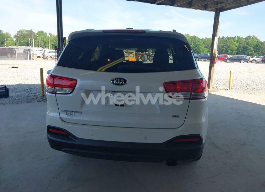 Photo 17 of 2017 Kia Sorento 2.4L LX (VIN 5XYPG4A36HG280622)