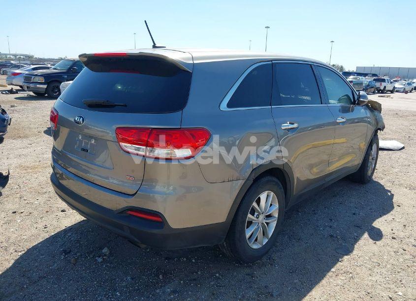 Photo 4 of 2017 Kia Sorento 2.4L L (VIN 5XYPG4A36HG285304)