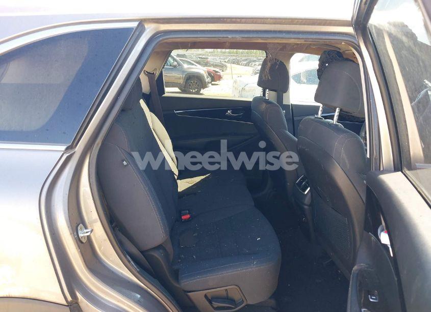 Photo 7 of 2017 Kia Sorento 2.4L L (VIN 5XYPG4A36HG285304)
