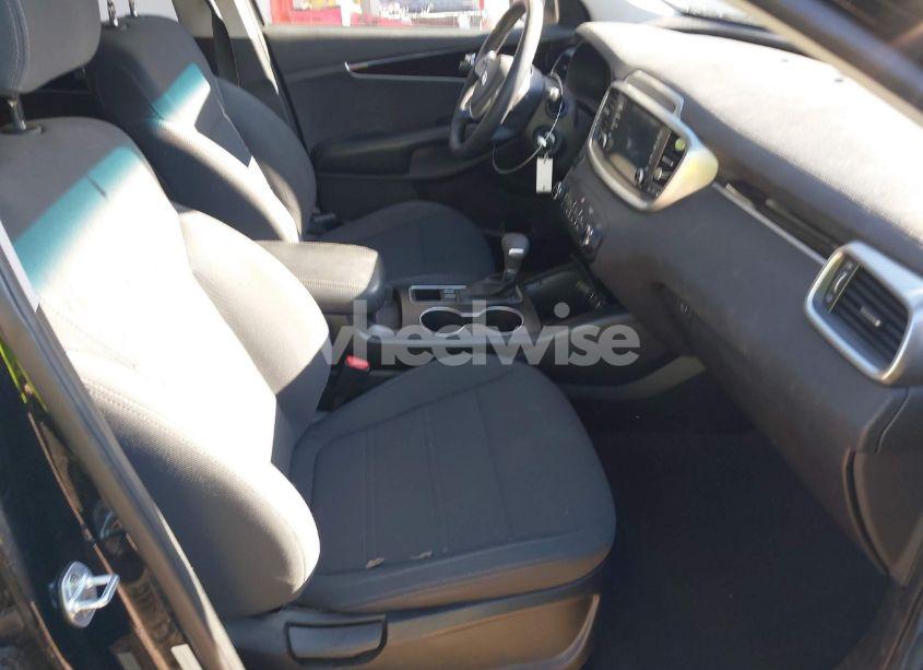 Photo 5 of 2019 Kia Sorento 2.4L L (VIN 5XYPG4A36KG510814)