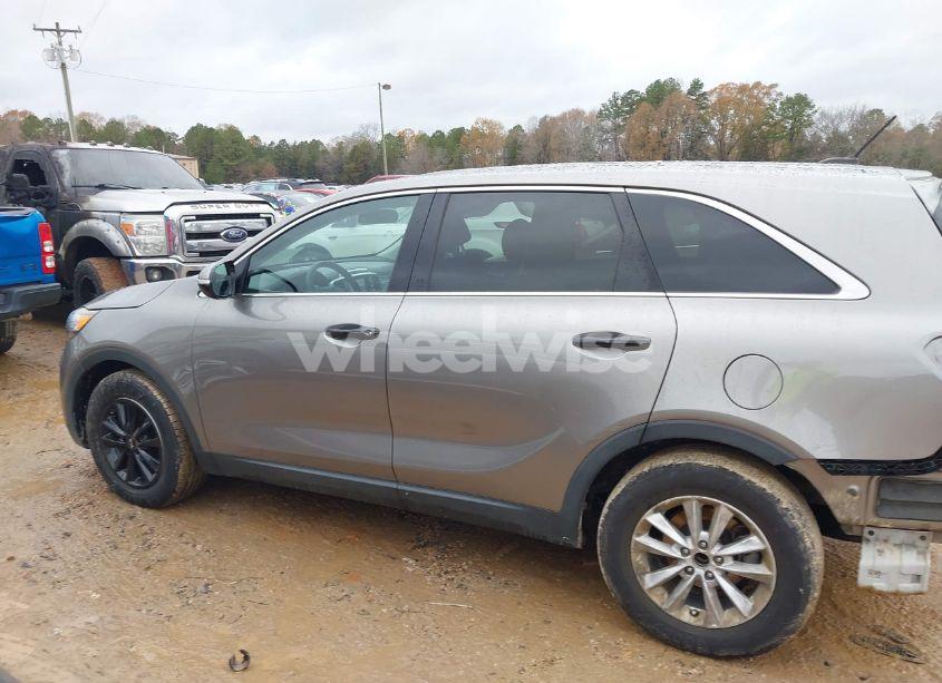 Photo 15 of 2019 Kia Sorento 2.4L L (VIN 5XYPG4A36KG530433)