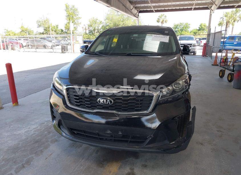Photo 12 of 2019 Kia Sorento 2.4L L (VIN 5XYPG4A36KG571869)