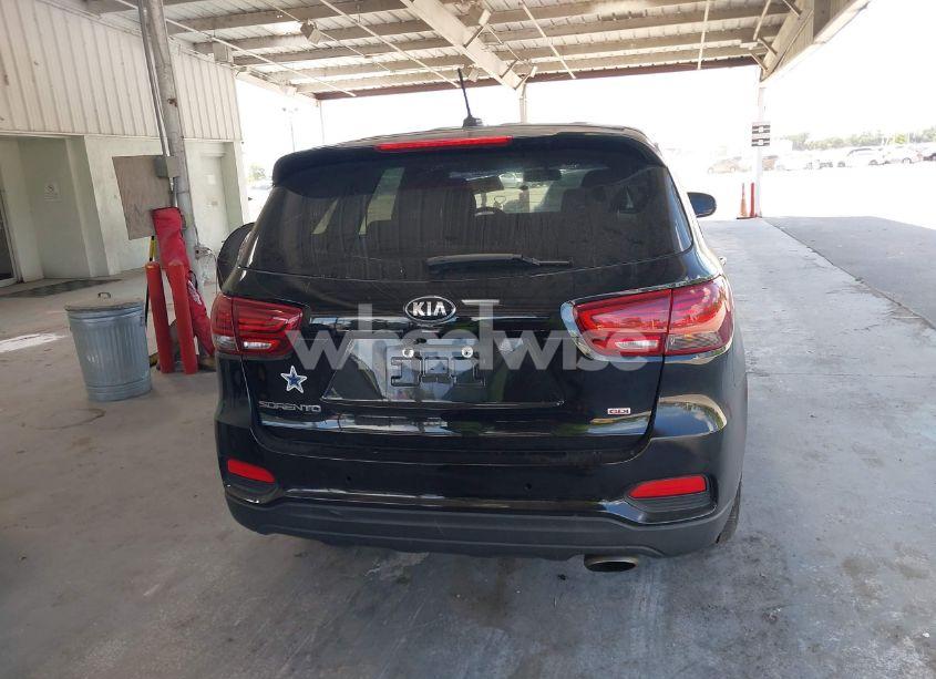Photo 16 of 2019 Kia Sorento 2.4L L (VIN 5XYPG4A36KG571869)