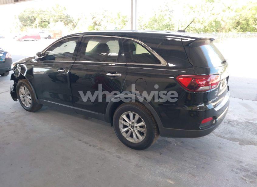 Photo 3 of 2019 Kia Sorento 2.4L L (VIN 5XYPG4A36KG571869)