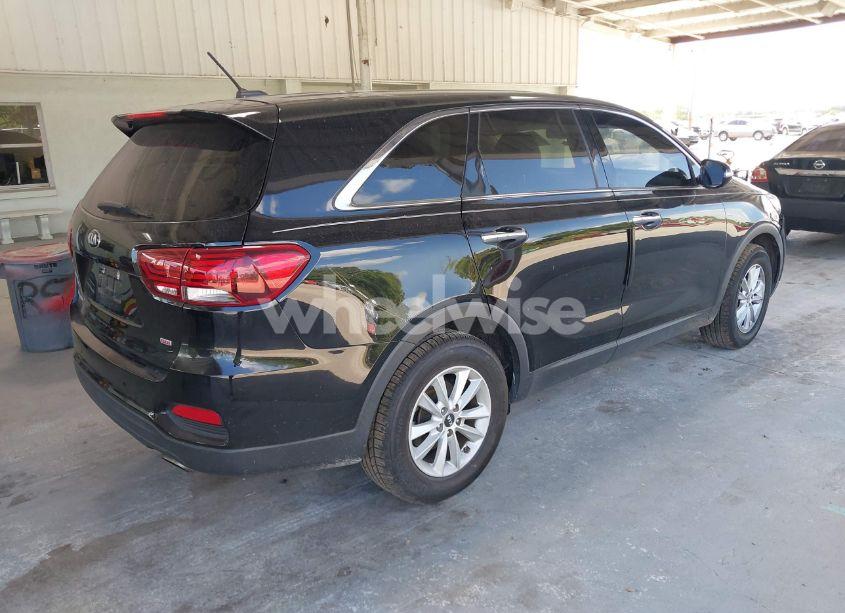 Photo 4 of 2019 Kia Sorento 2.4L L (VIN 5XYPG4A36KG571869)