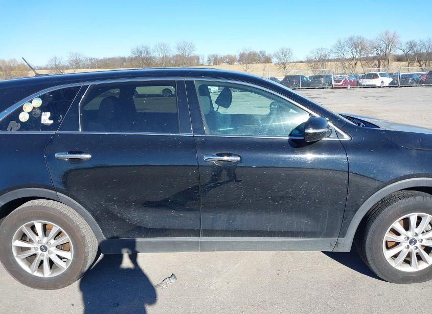 Photo 13 of 2019 Kia Sorento 2.4L L (VIN 5XYPG4A36KG585500)