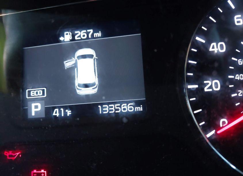 Photo 15 of 2019 Kia Sorento 2.4L L (VIN 5XYPG4A36KG585500)