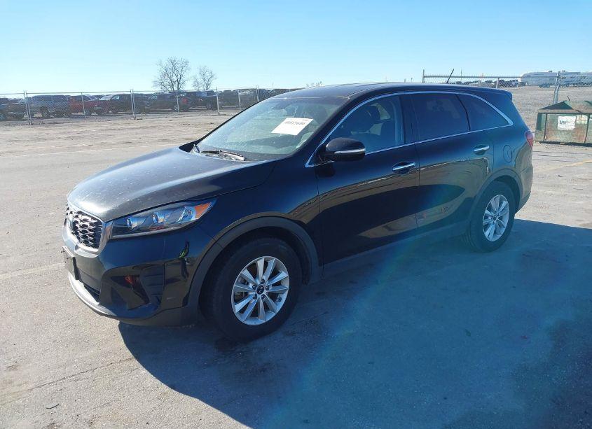 Photo 2 of 2019 Kia Sorento 2.4L L (VIN 5XYPG4A36KG585500)