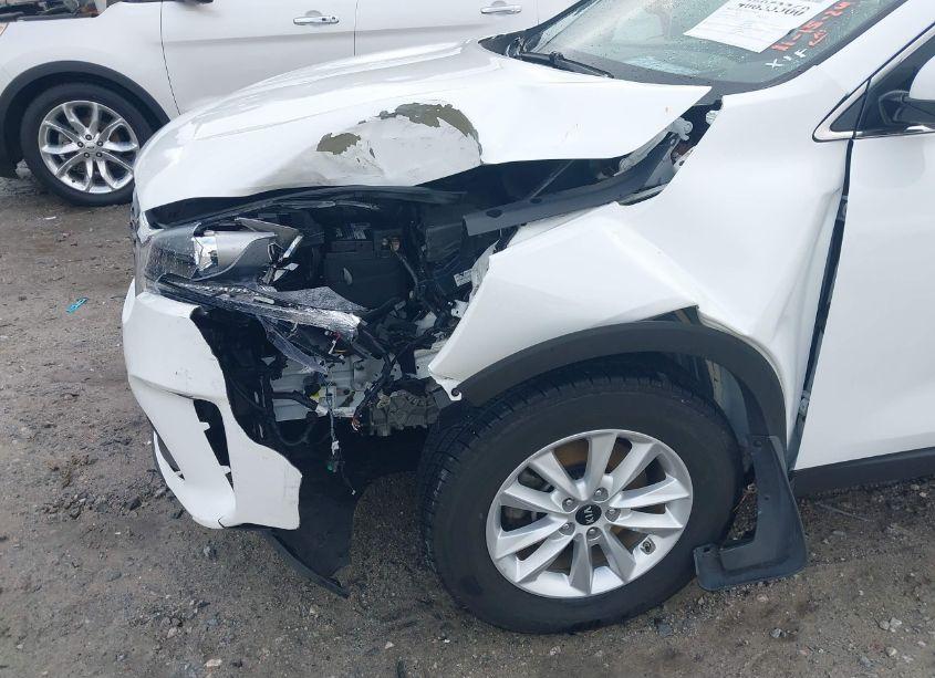 Photo 6 of 2019 Kia Sorento 2.4L L (VIN 5XYPG4A36KG611125)