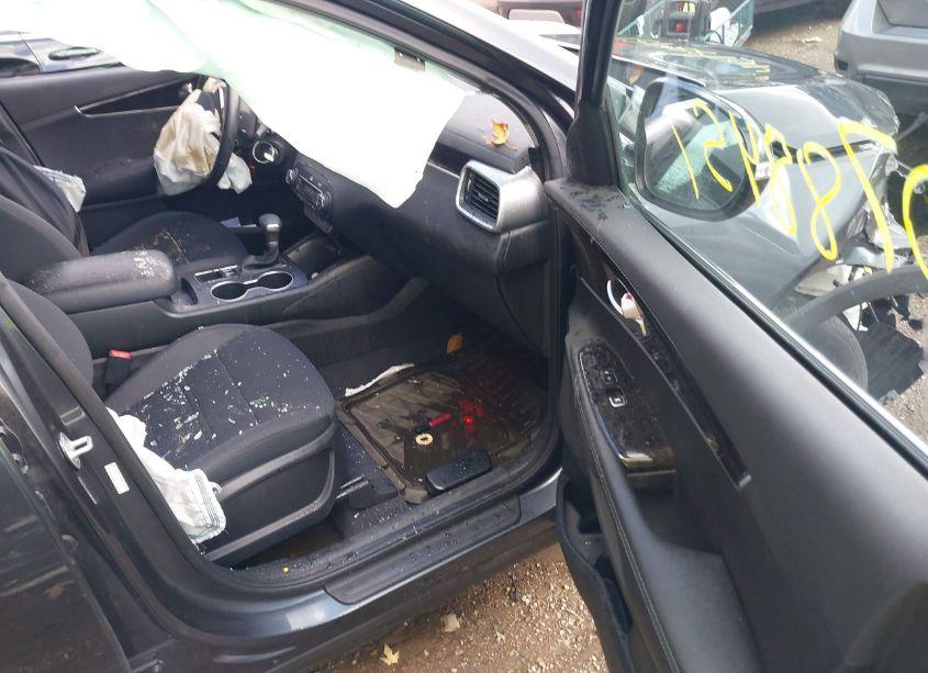 Photo 5 of 2020 Kia Sorento 2.4L LX (VIN 5XYPG4A36LG658799)