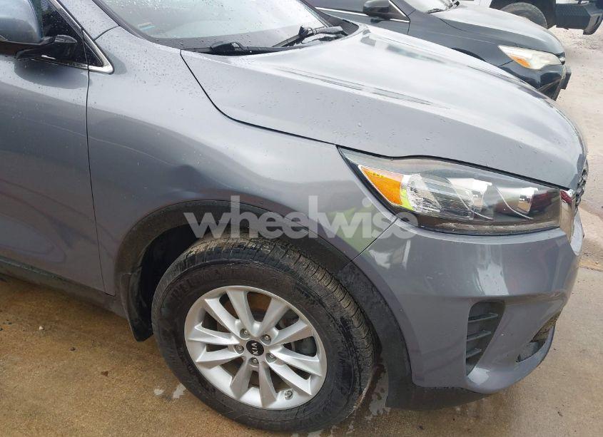 Photo 6 of 2020 Kia Sorento 2.4L LX (VIN 5XYPG4A36LG663128)