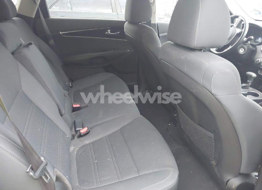 Photo 8 of 2020 Kia Sorento 2.4L LX (VIN 5XYPG4A36LG663128)