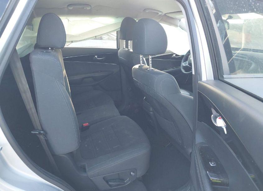 Photo 8 of 2020 Kia Sorento 2.4L L (VIN 5XYPG4A36LG698445)