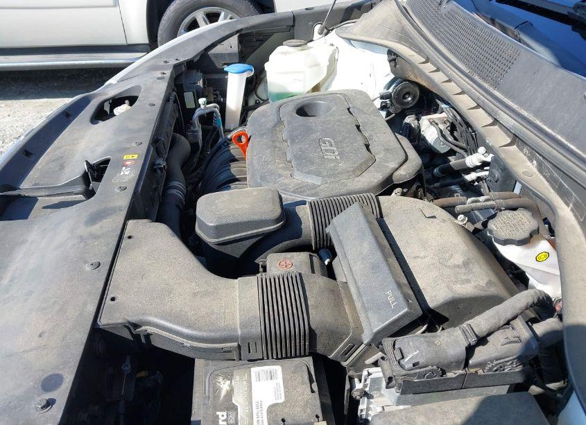 Photo 10 of 2016 Kia Sorento 2.4L LX (VIN 5XYPG4A37GG010202)