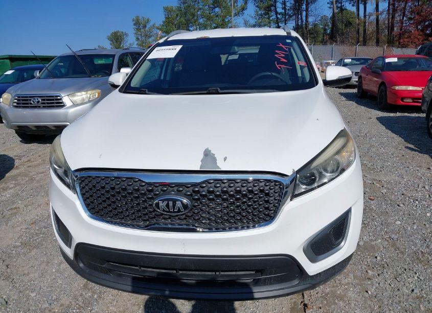 Photo 13 of 2016 Kia Sorento 2.4L LX (VIN 5XYPG4A37GG010202)
