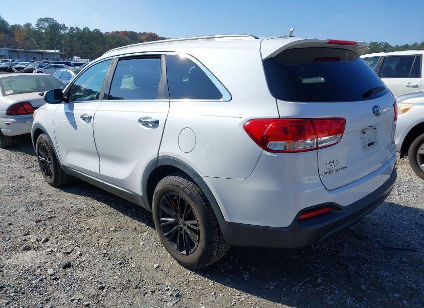 Photo 3 of 2016 Kia Sorento 2.4L LX (VIN 5XYPG4A37GG010202)