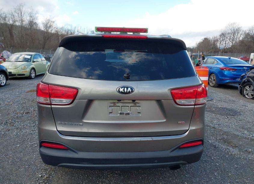 Photo 16 of 2016 Kia Sorento 2.4L LX (VIN 5XYPG4A37GG052045)