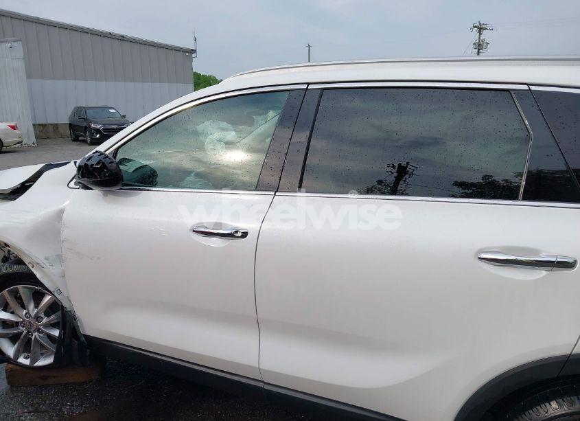 Photo 14 of 2016 Kia Sorento 2.4L LX (VIN 5XYPG4A37GG089824)