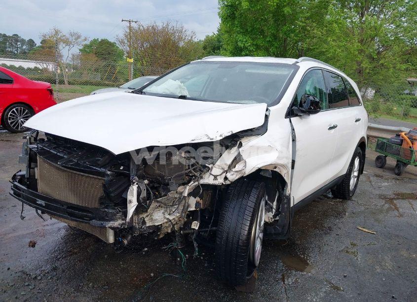 Photo 2 of 2016 Kia Sorento 2.4L LX (VIN 5XYPG4A37GG089824)