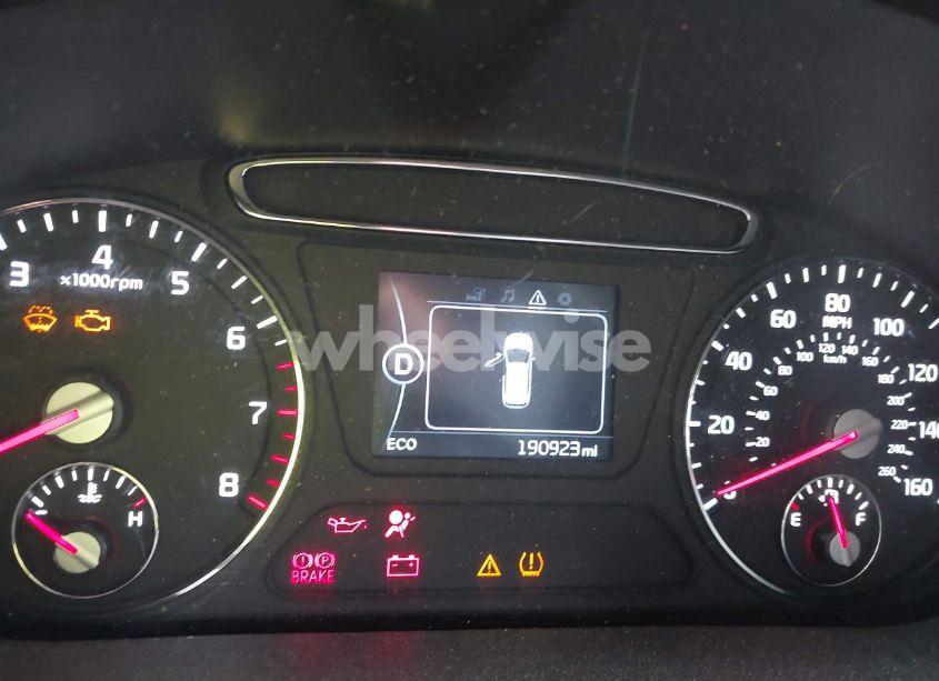 Photo 7 of 2016 Kia Sorento 2.4L LX (VIN 5XYPG4A37GG089824)