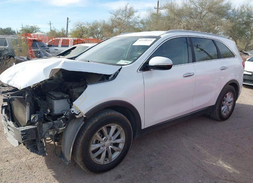 Photo 2 of 2016 Kia Sorento 2.4L LX (VIN 5XYPG4A37GG153697)