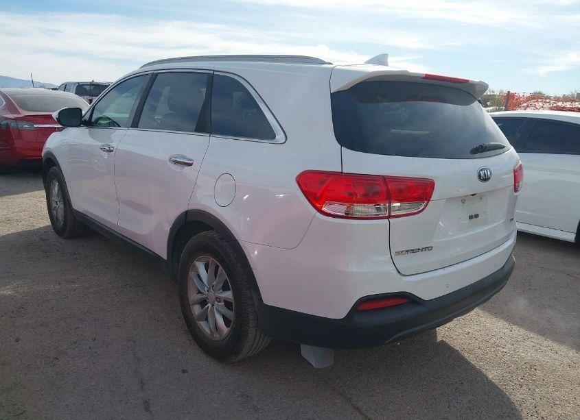 Photo 3 of 2016 Kia Sorento 2.4L LX (VIN 5XYPG4A37GG153697)