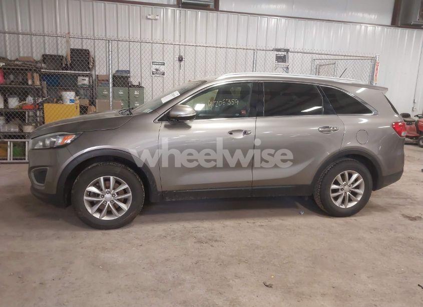 Photo 14 of 2016 Kia Sorento 2.4L LX (VIN 5XYPG4A37GG180950)