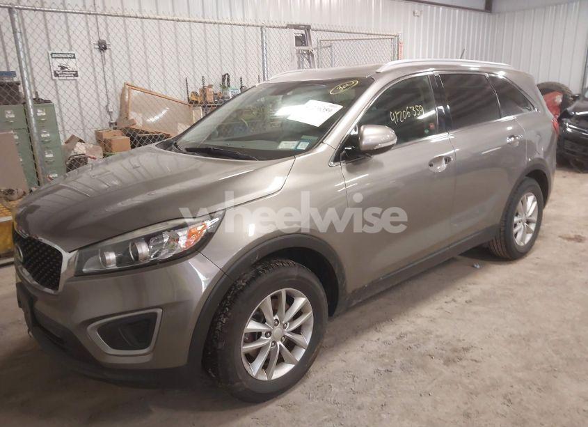 Photo 2 of 2016 Kia Sorento 2.4L LX (VIN 5XYPG4A37GG180950)