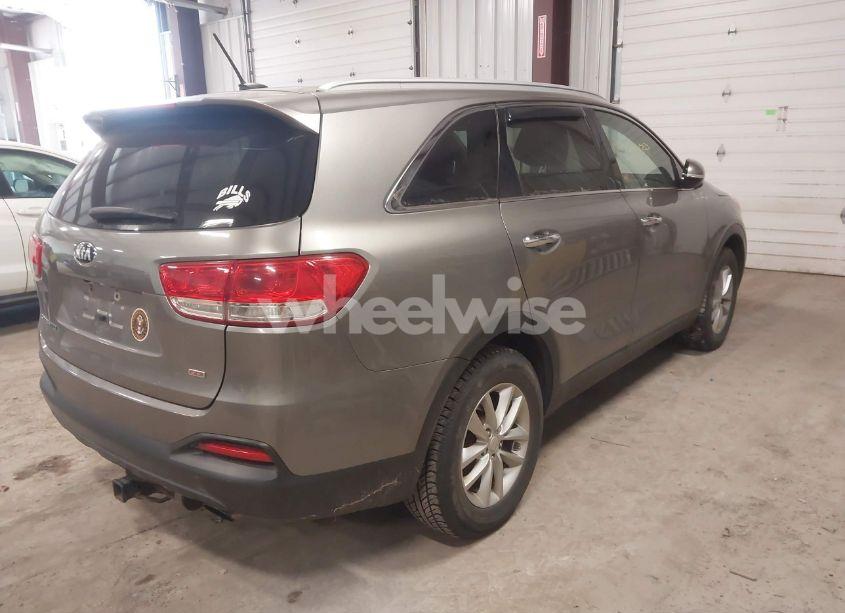 Photo 4 of 2016 Kia Sorento 2.4L LX (VIN 5XYPG4A37GG180950)