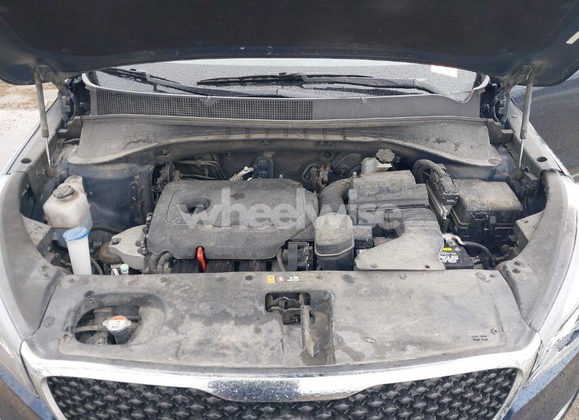 Photo 10 of 2016 Kia Sorento 2.4L LX (VIN 5XYPG4A37GG181824)