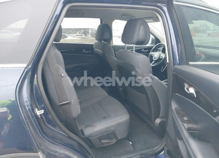 Photo 8 of 2016 Kia Sorento 2.4L LX (VIN 5XYPG4A37GG181824)