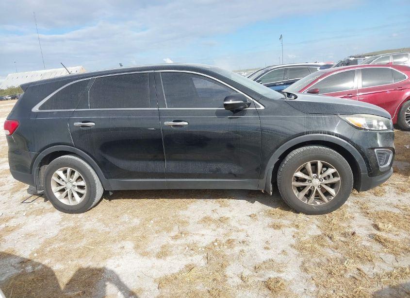 Photo 13 of 2016 Kia Sorento 2.4L L (VIN 5XYPG4A37GG186697)