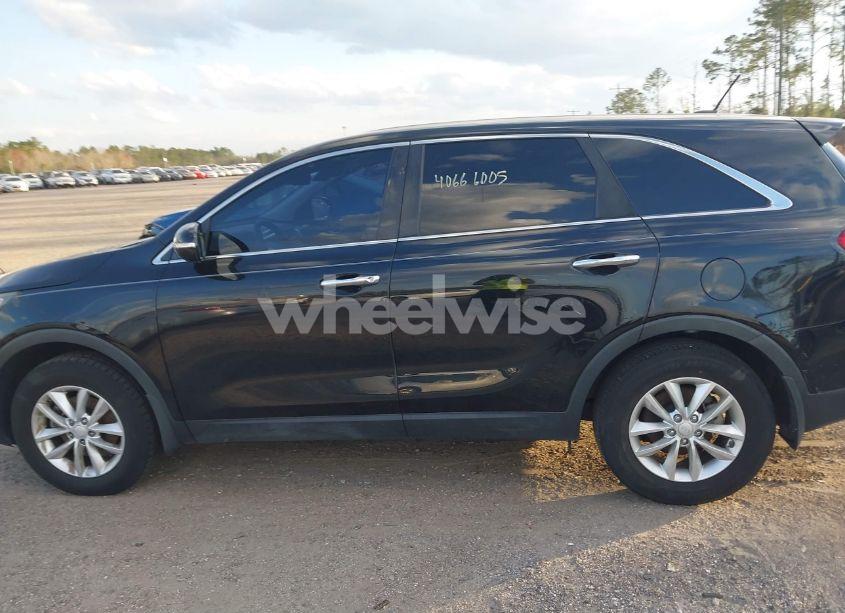 Photo 14 of 2016 Kia Sorento 2.4L L (VIN 5XYPG4A37GG186697)