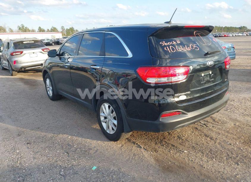Photo 3 of 2016 Kia Sorento 2.4L L (VIN 5XYPG4A37GG186697)