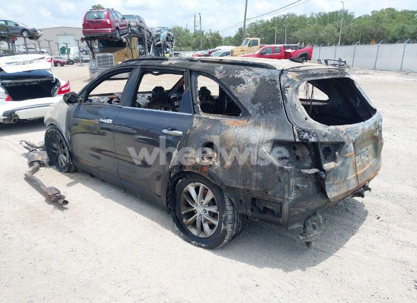 Photo 3 of 2017 Kia Sorento 2.4L LX (VIN 5XYPG4A37HG214564)
