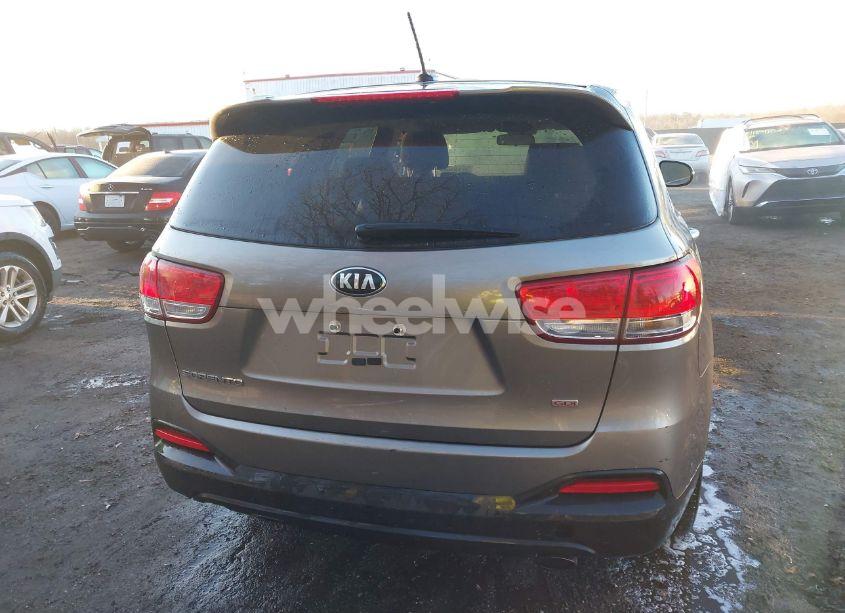 Photo 16 of 2017 Kia Sorento 2.4L L (VIN 5XYPG4A37HG216881)
