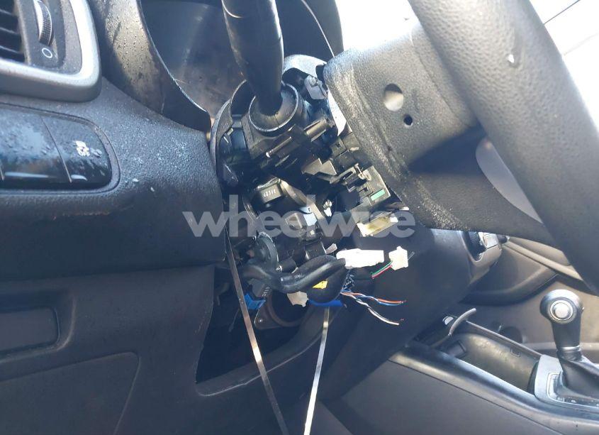 Photo 6 of 2017 Kia Sorento 2.4L L (VIN 5XYPG4A37HG216881)