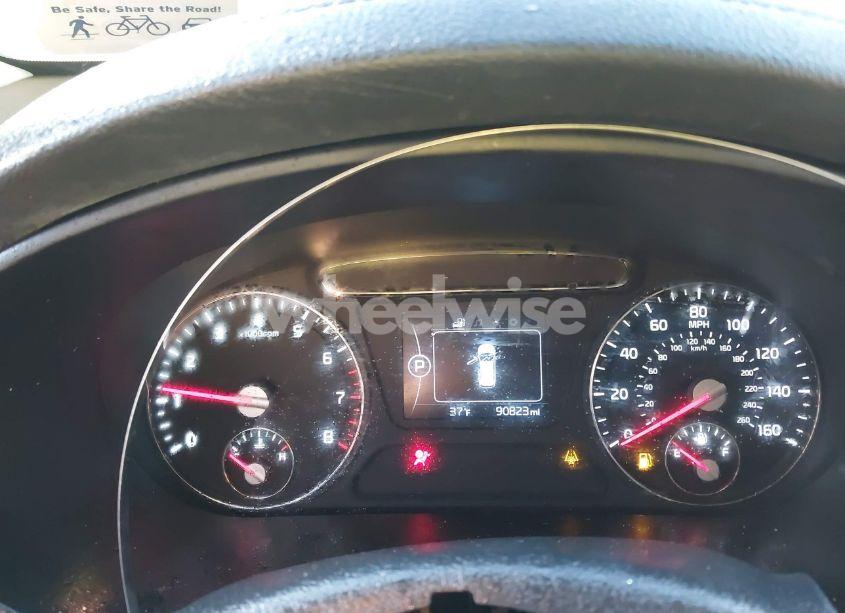 Photo 7 of 2017 Kia Sorento 2.4L L (VIN 5XYPG4A37HG216881)