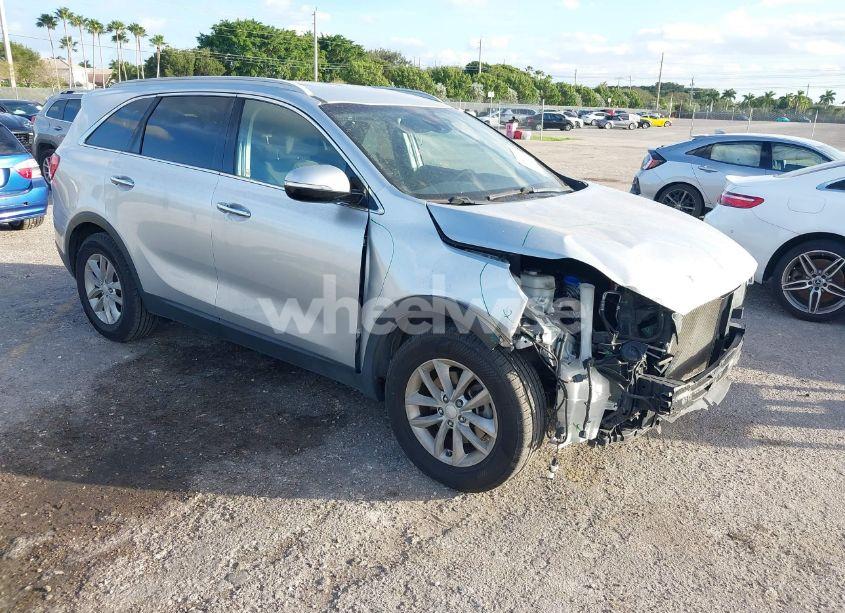 2017 Kia Sorento 2.4L LX (VIN 5XYPG4A37HG239450) main photo