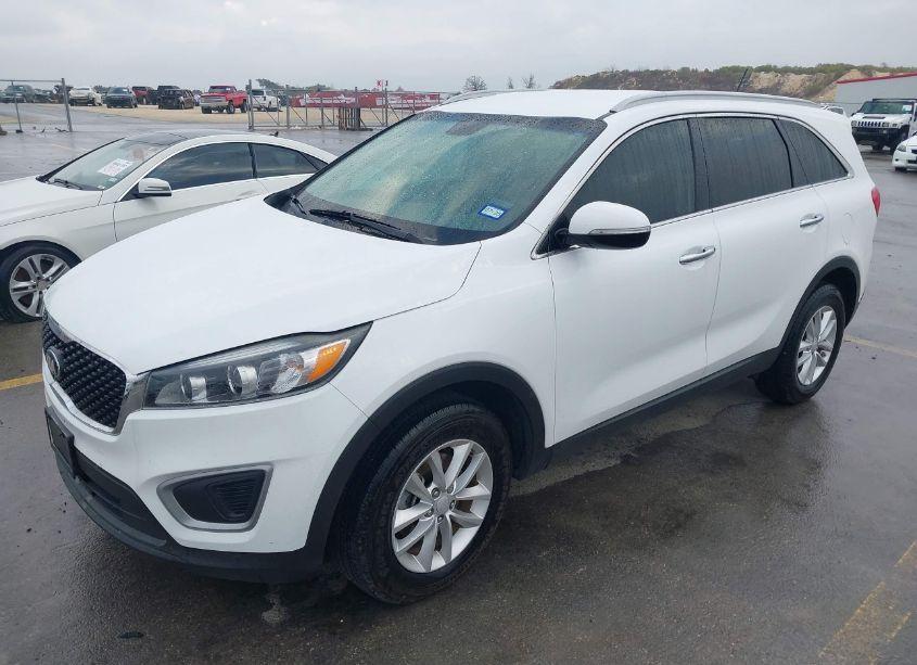 Photo 2 of 2017 Kia Sorento 2.4L LX (VIN 5XYPG4A37HG250187)