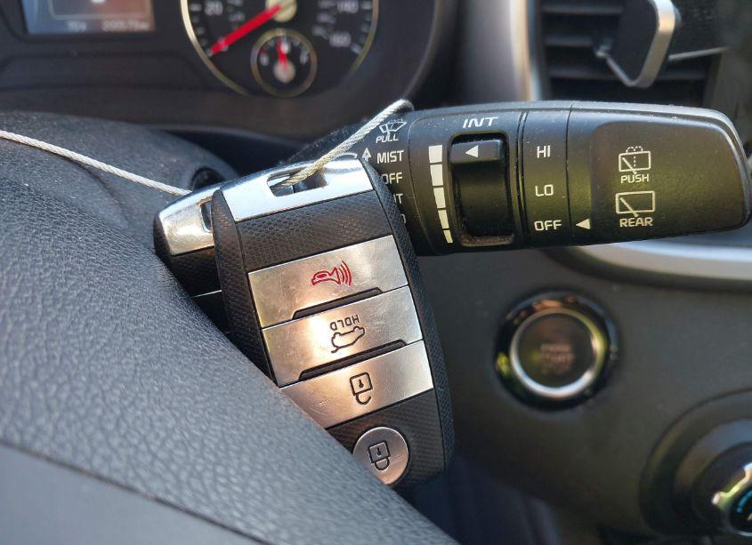 Photo 11 of 2017 Kia Sorento 2.4L LX (VIN 5XYPG4A37HG279057)