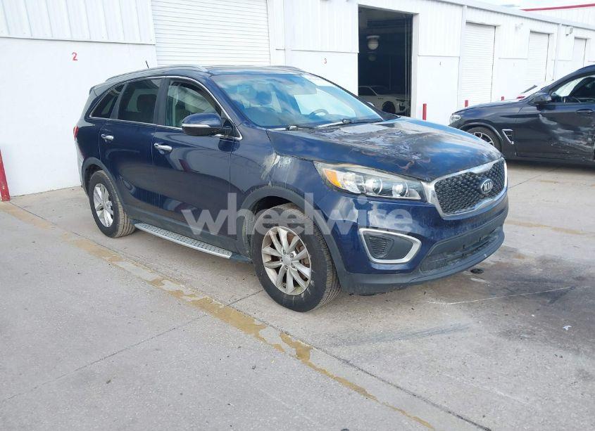2017 Kia Sorento 2.4L LX (VIN 5XYPG4A37HG303860) main photo