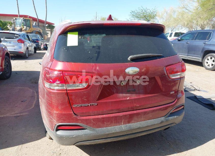 Photo 16 of 2018 Kia Sorento 2.4L LX (VIN 5XYPG4A37JG338470)