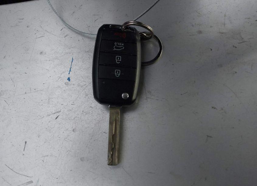 Photo 11 of 2018 Kia Sorento 2.4L LX (VIN 5XYPG4A37JG364163)