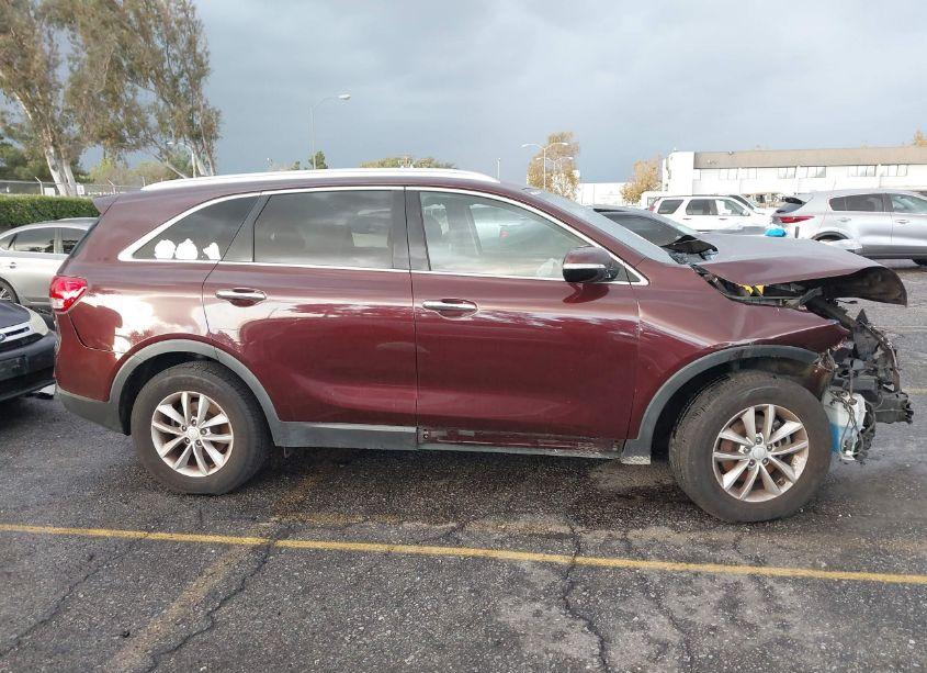 Photo 14 of 2018 Kia Sorento 2.4L LX (VIN 5XYPG4A37JG364163)